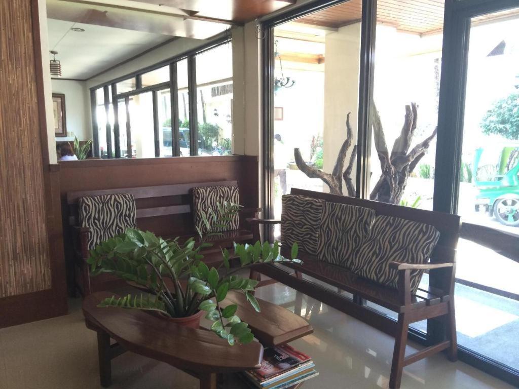 La Esperanza Hotel Kalibo Exterior foto